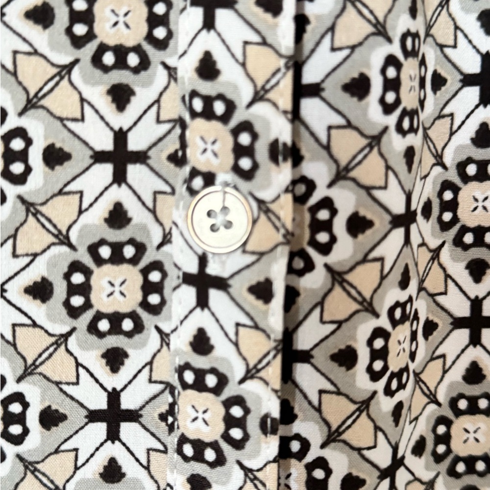 Notations V-Neck Patterned Button-Up Women's Top - image 5